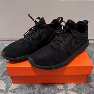 Nike Black Roshe One